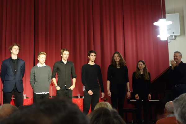 Begr&uuml;&szlig;ung